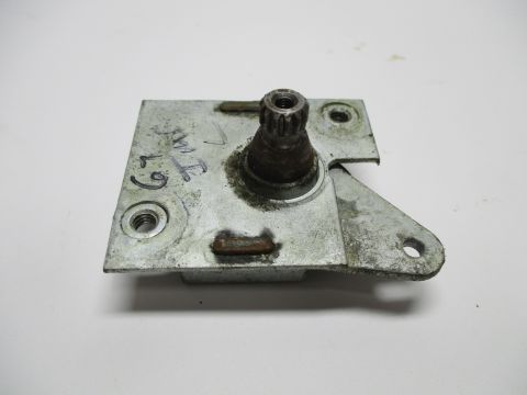 Left interior door handle regulator